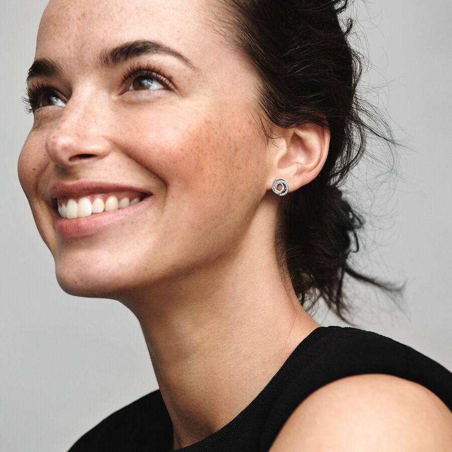 Brincos Family Always Encircled