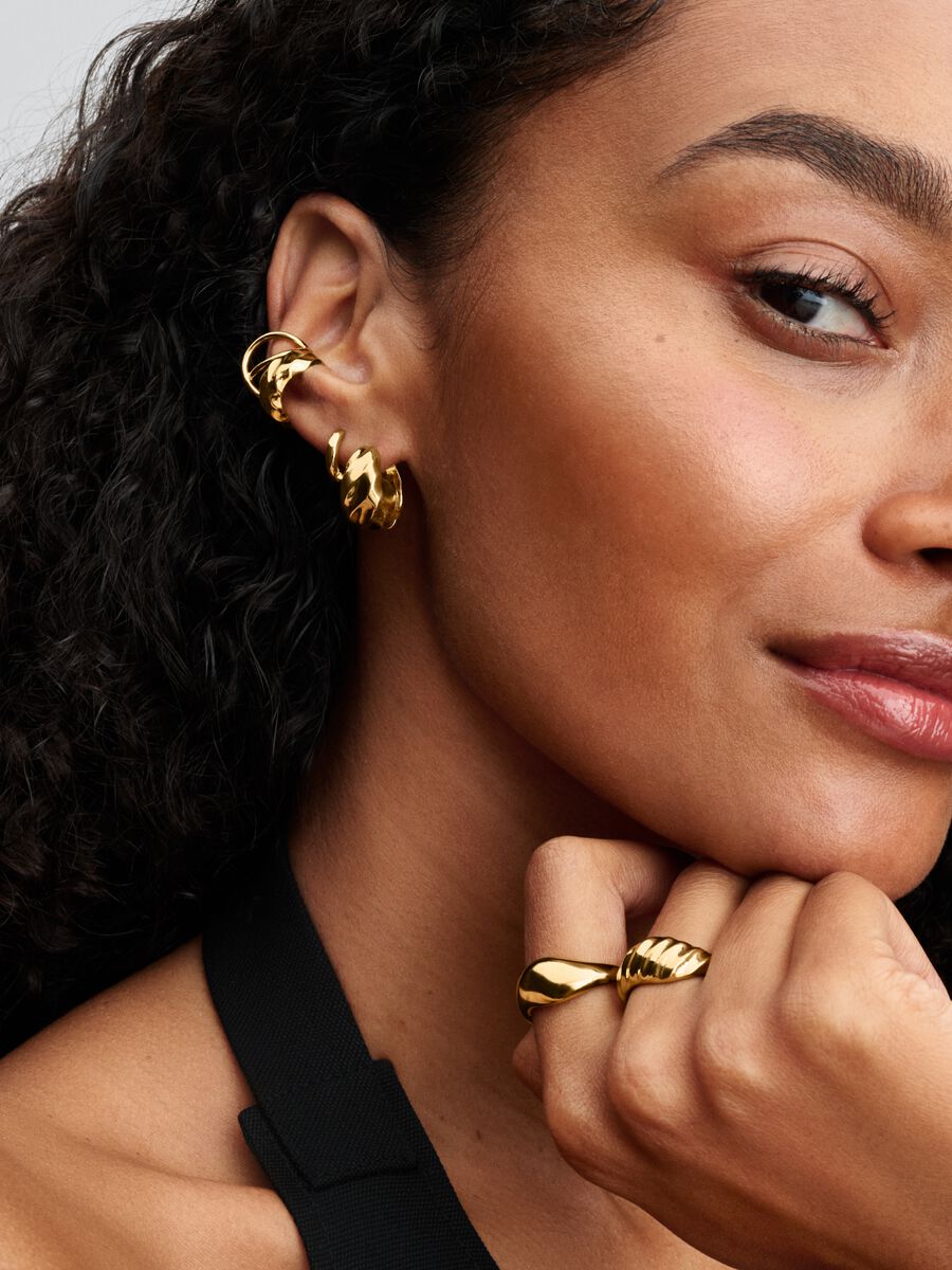 Argolas Onduladas Revestimento de ouro 14k