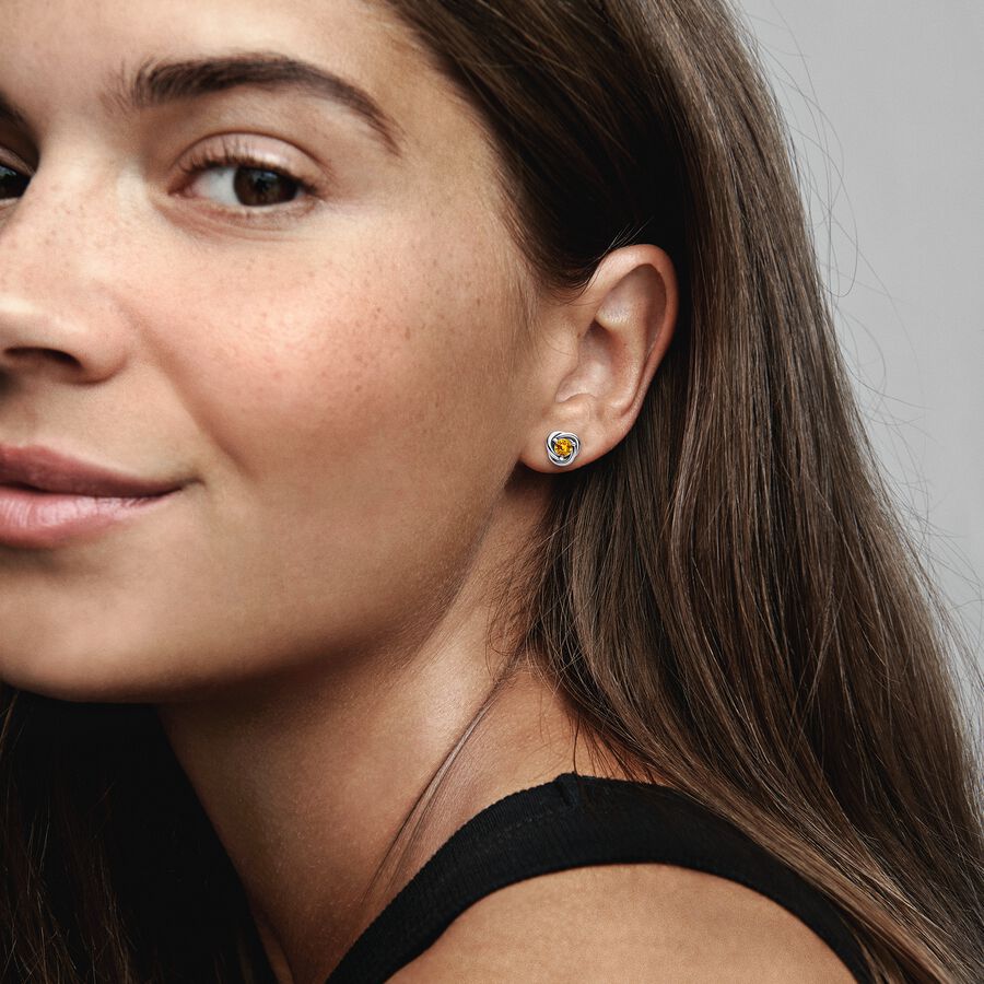 Brincos Eternity Circle cor de mel