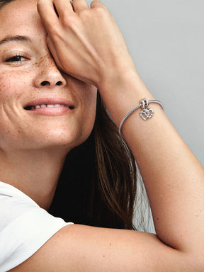 Conta Pendente divisível em 2 Corações de Irmãs Prata