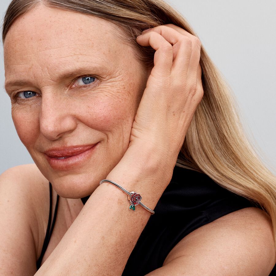 Conta Rosa brilhante em flor