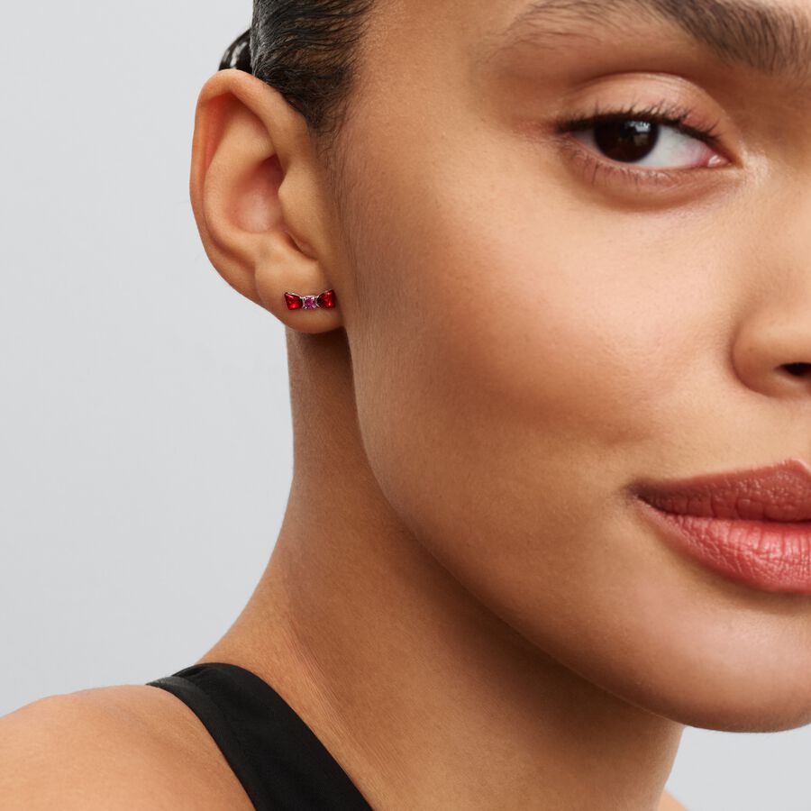 Brincos Espigão Laço Branca de Neve Disney